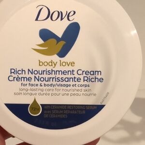 Dove 72 Hr Rich Nourishment Cream